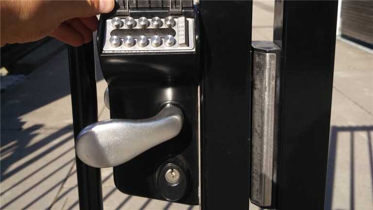 Serrures Locinox pour portails et clôtures
